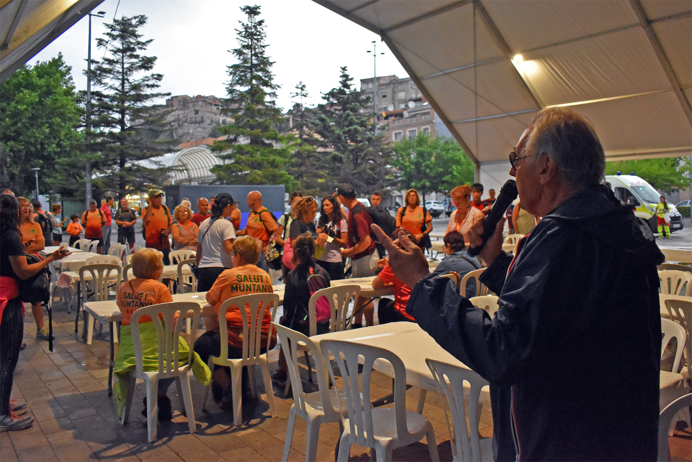 Preparatius de la Caminada Nocturna del Centre Excursionista, dins de la Festa Major de Súria 2024.