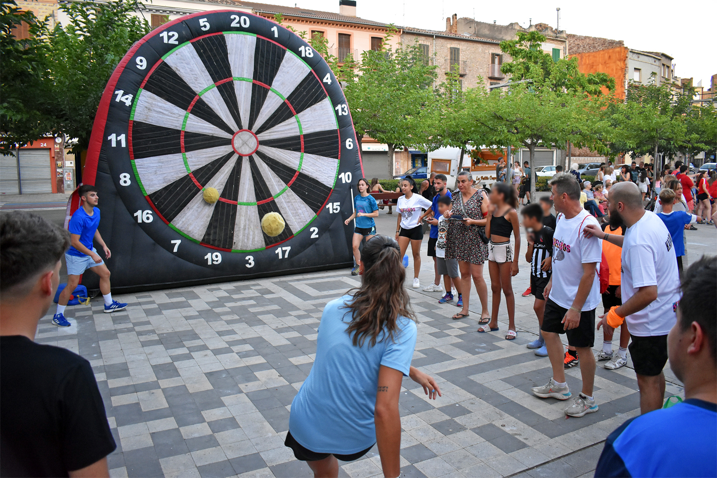 Darrera jornada dels Kampionats Esportius Nocturns (KEN) a la plaça de Sant Joan, dins de la Festa Major de Súria 2024.