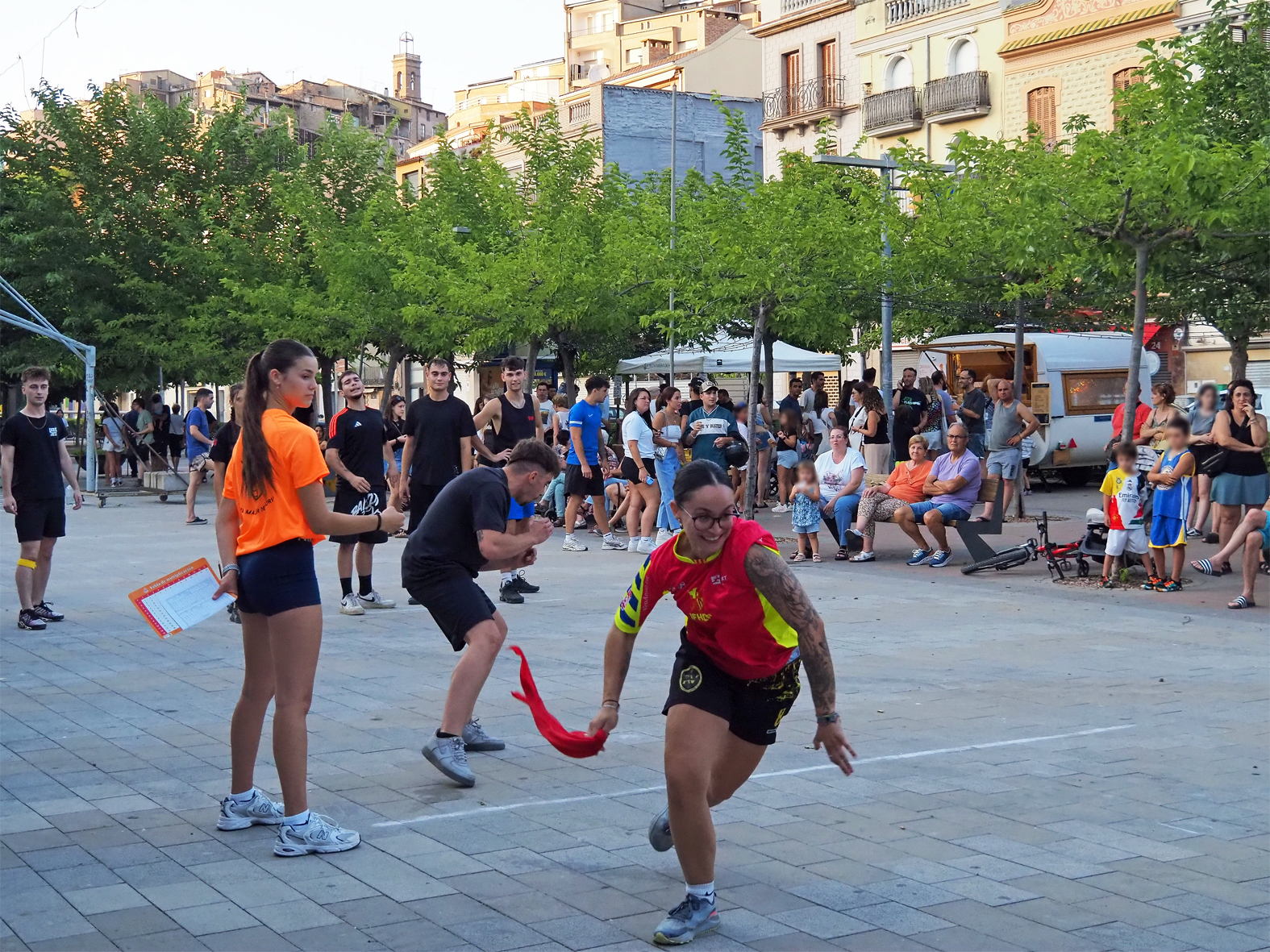 Competició dels Kampionats Esportius Nocturns (KEN), dins del programa de la Festa Major de Súria 2025.